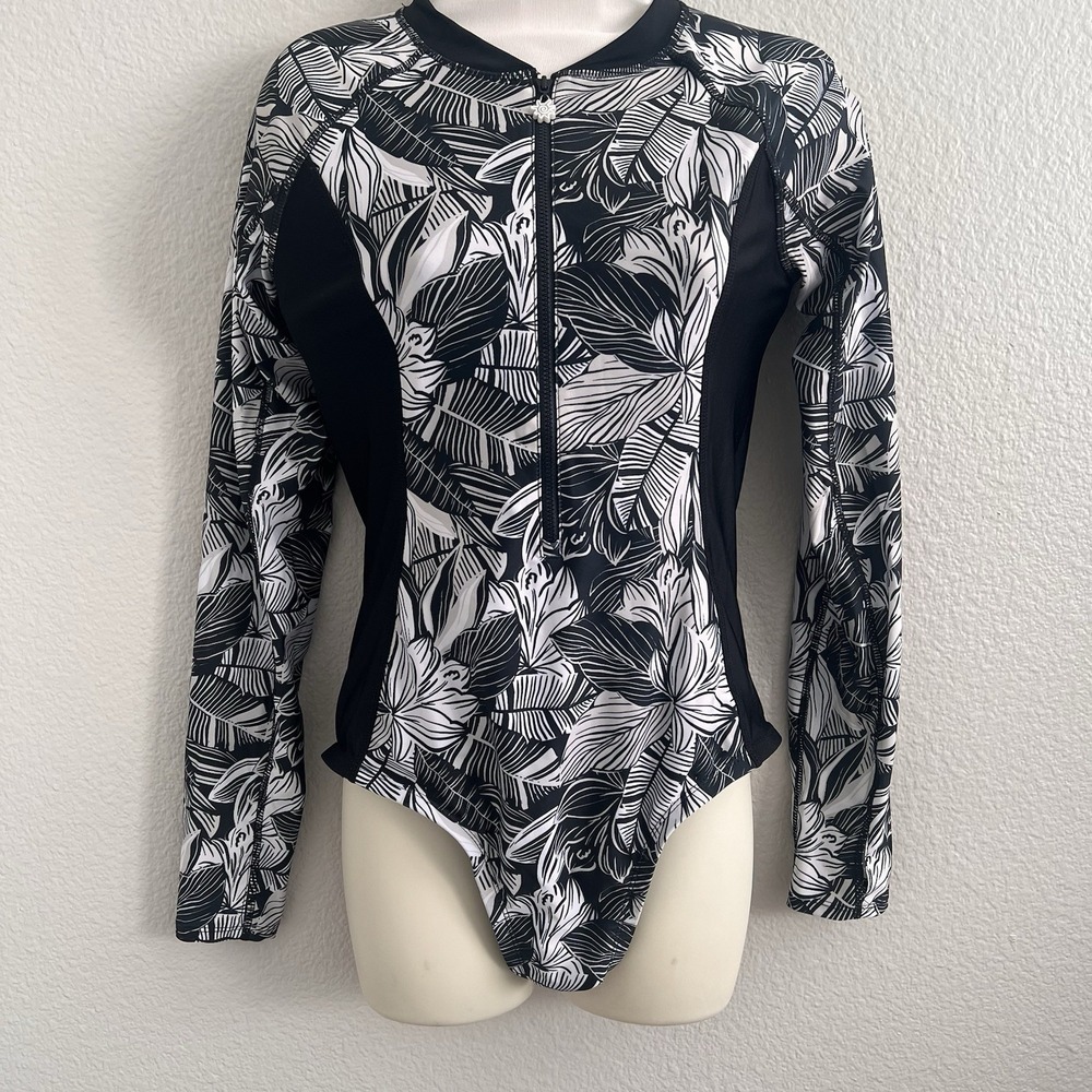 UV Skinz Women's Medium UPF 50+ Long Sleeve One Piece Swimsuit Rash Guard Beach